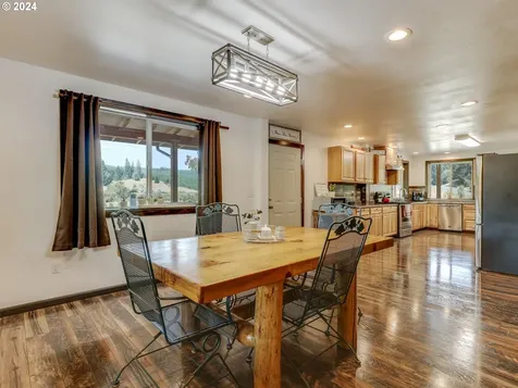 42361 Upper Berlin Drive Lebanon OR 97355