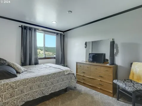 42361 Upper Berlin Drive Lebanon OR 97355