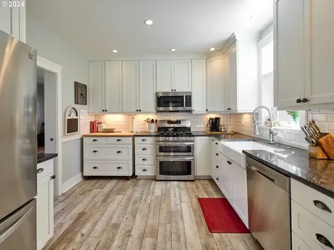 900 S Water Street Silverton OR 97381
