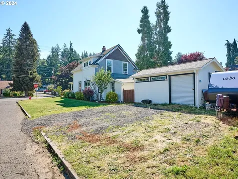 900 S Water Street Silverton OR 97381
