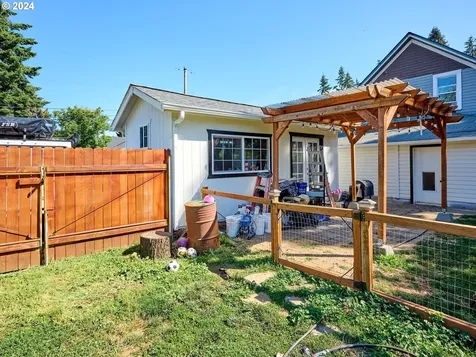 900 S Water Street Silverton OR 97381