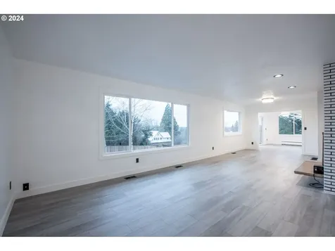 9358 SE Sun Crest Drive Happy Valley OR 97086