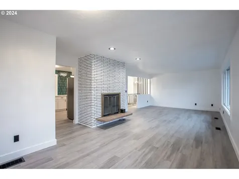 9358 SE Sun Crest Drive Happy Valley OR 97086