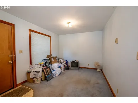 320 B Street Myrtle Point OR 97458