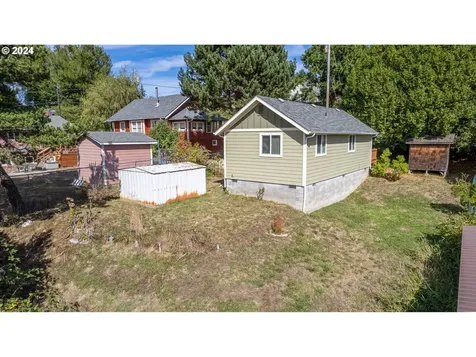 320 B Street Myrtle Point OR 97458