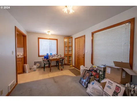 320 B Street Myrtle Point OR 97458