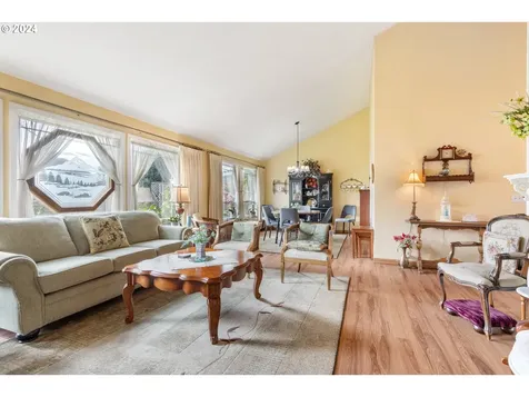 532 NE 25th Street Gresham OR 97030
