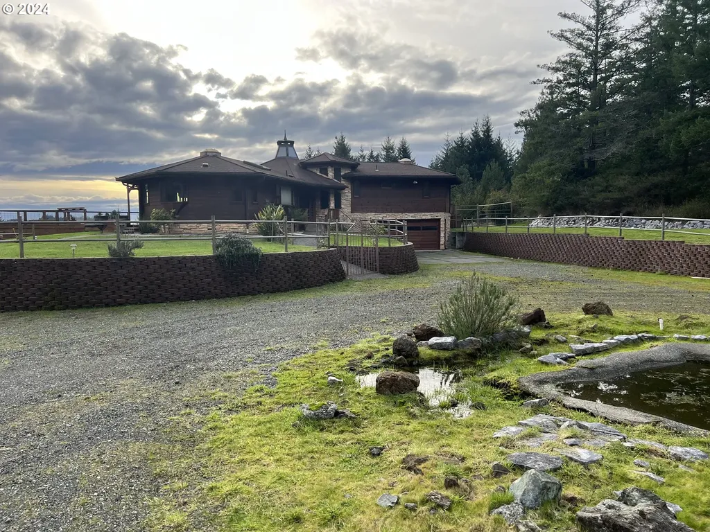 95855 Quail Mountain Road Gold Beach OR 97444