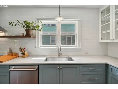 3425 Ne 14th Avenue Portland OR 97212