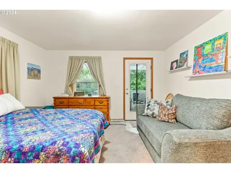 1910 37th Street Florence OR 97439