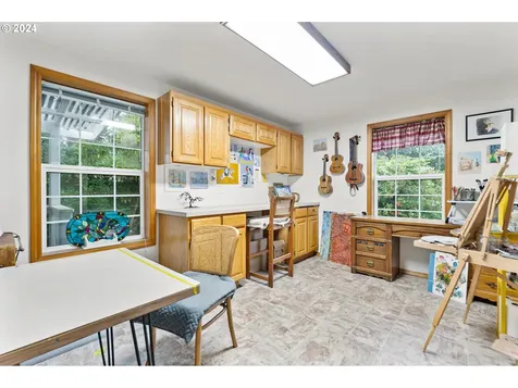 1910 37th Street Florence OR 97439