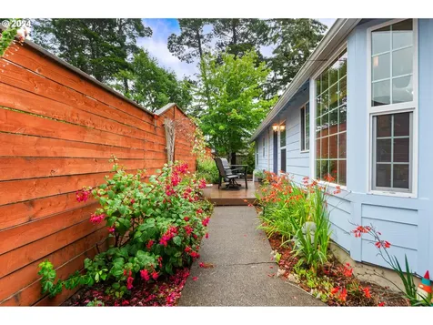 1910 37th Street Florence OR 97439