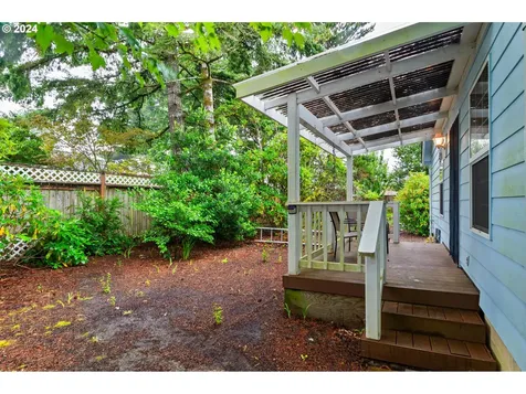 1910 37th Street Florence OR 97439