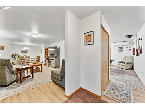1910 37th Street Florence OR 97439