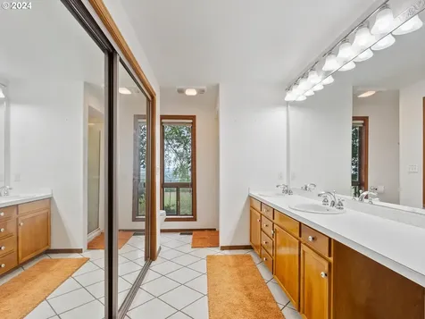15820 SW Dusty Drive Mcminnville OR 97128