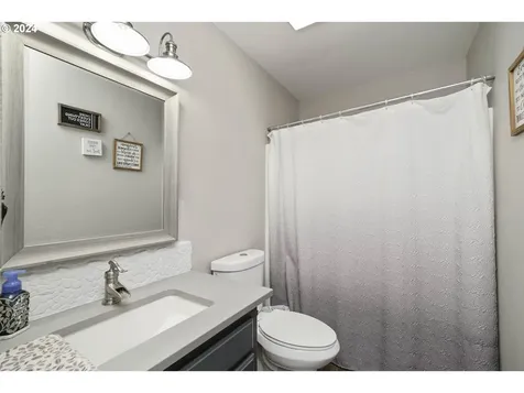 18125 S Steamer Court Oregon City OR 97045