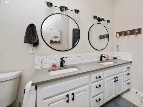 18125 S Steamer Court Oregon City OR 97045