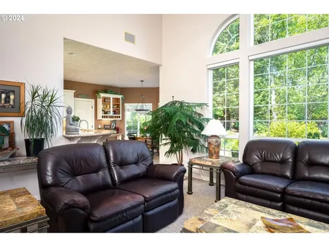 1276 Se Glacier Lane Gresham OR 97080
