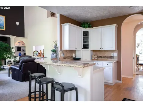 1276 Se Glacier Lane Gresham OR 97080