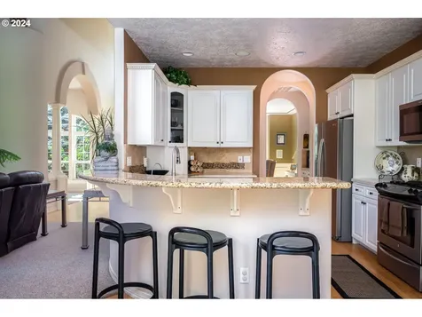 1276 Se Glacier Lane Gresham OR 97080