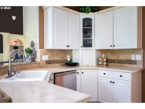 1276 Se Glacier Lane Gresham OR 97080