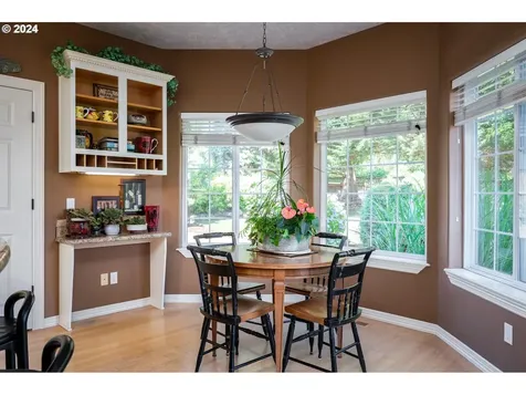1276 Se Glacier Lane Gresham OR 97080