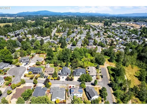 1276 Se Glacier Lane Gresham OR 97080