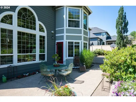 1276 Se Glacier Lane Gresham OR 97080