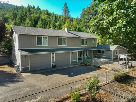 1589 Windy Creek Road Glendale OR 97442