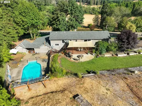 1589 Windy Creek Road Glendale OR 97442