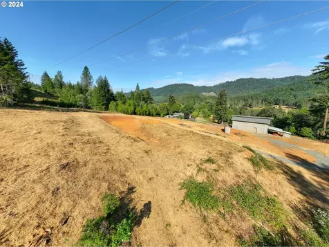 1589 Windy Creek Road Glendale OR 97442