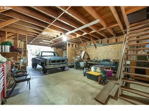 1589 Windy Creek Road Glendale OR 97442