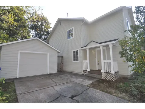 22 SE 119th Avenue Portland OR 97216