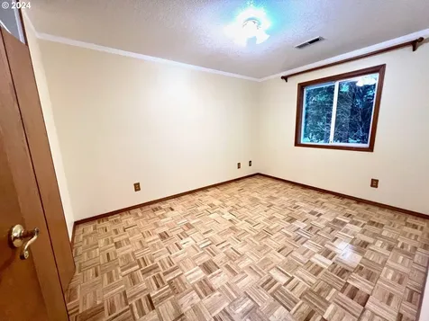 22 SE 119th Avenue Portland OR 97216