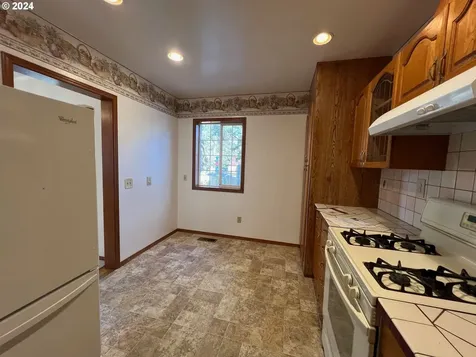 22 SE 119th Avenue Portland OR 97216
