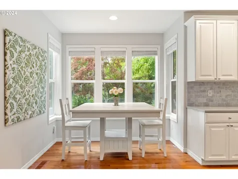 2465 SW 75th Terrace Portland OR 97225