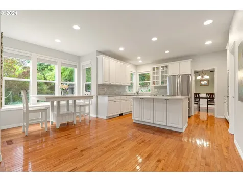 2465 SW 75th Terrace Portland OR 97225