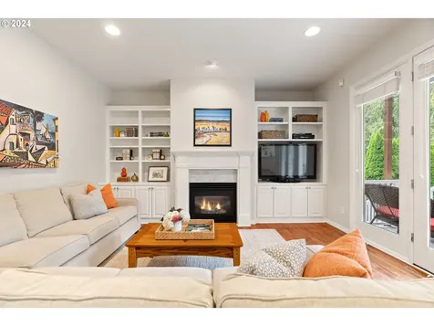 2465 SW 75th Terrace Portland OR 97225