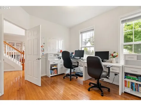 2465 SW 75th Terrace Portland OR 97225