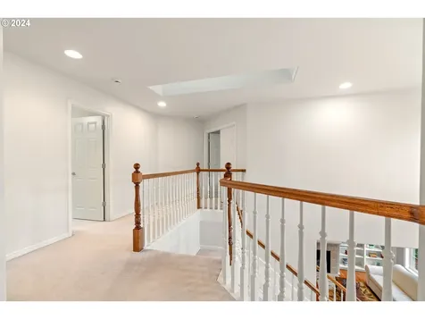 2465 SW 75th Terrace Portland OR 97225