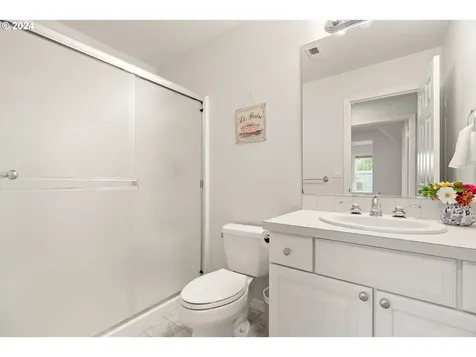 2465 SW 75th Terrace Portland OR 97225