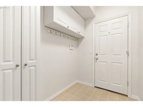 2465 SW 75th Terrace Portland OR 97225