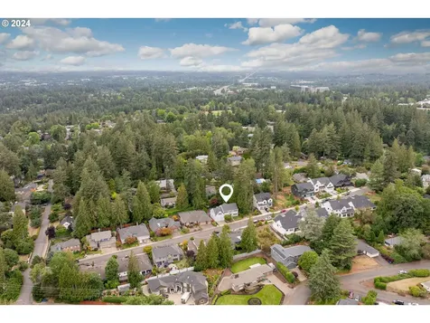 2465 SW 75th Terrace Portland OR 97225