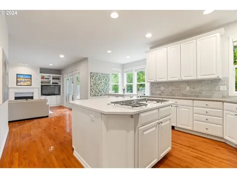 2465 SW 75th Terrace Portland OR 97225