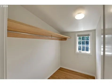 3456 Ne Pacific Street Portland OR 97232