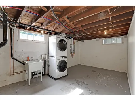 3456 Ne Pacific Street Portland OR 97232