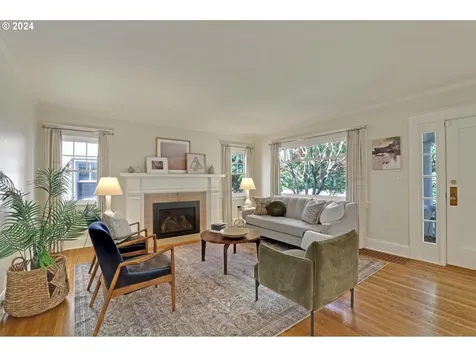 3456 Ne Pacific Street Portland OR 97232