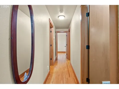 10302 SE Flavel Court Portland OR 97266