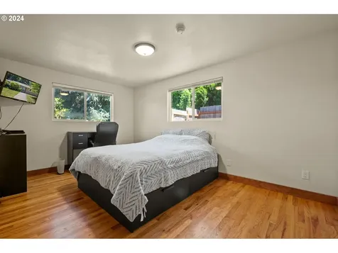 10302 SE Flavel Court Portland OR 97266