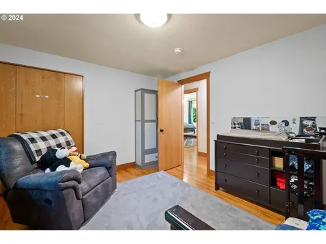 10302 SE Flavel Court Portland OR 97266